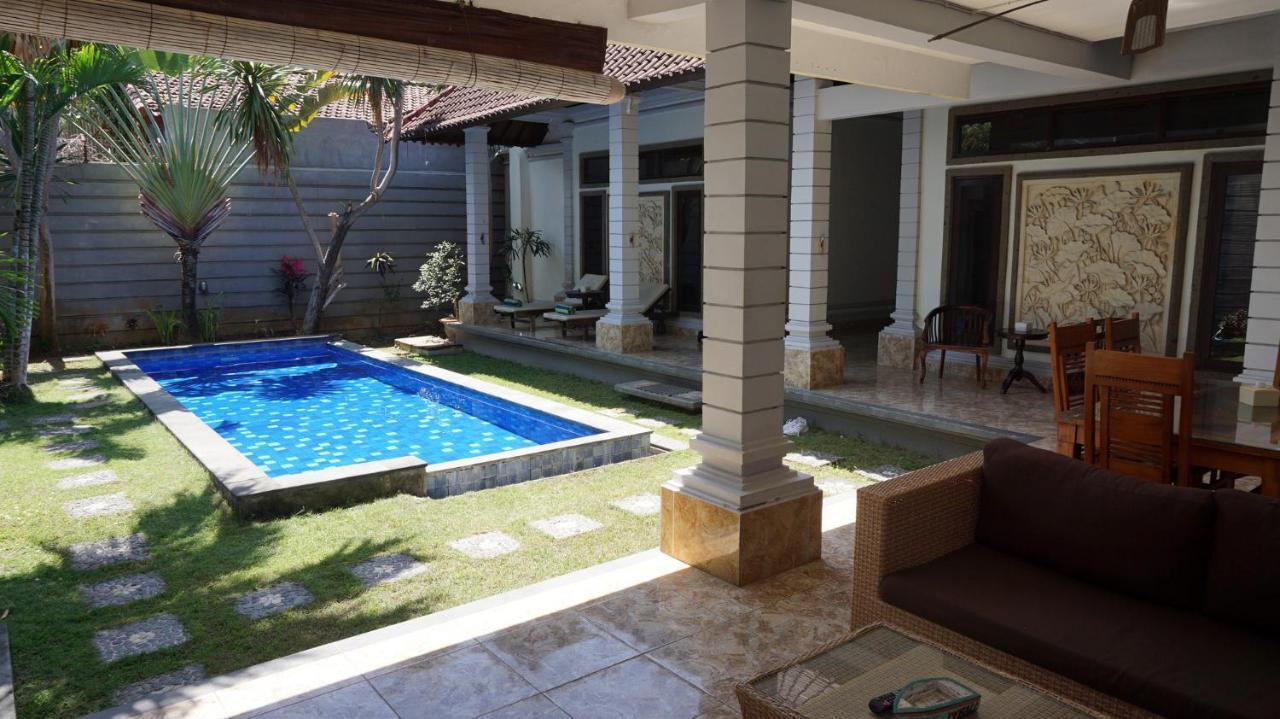 Aparthotel Krisna Seminyak Esterno foto