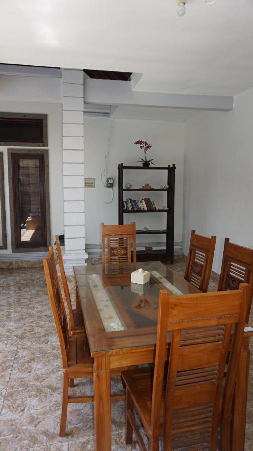 Aparthotel Krisna Seminyak Esterno foto